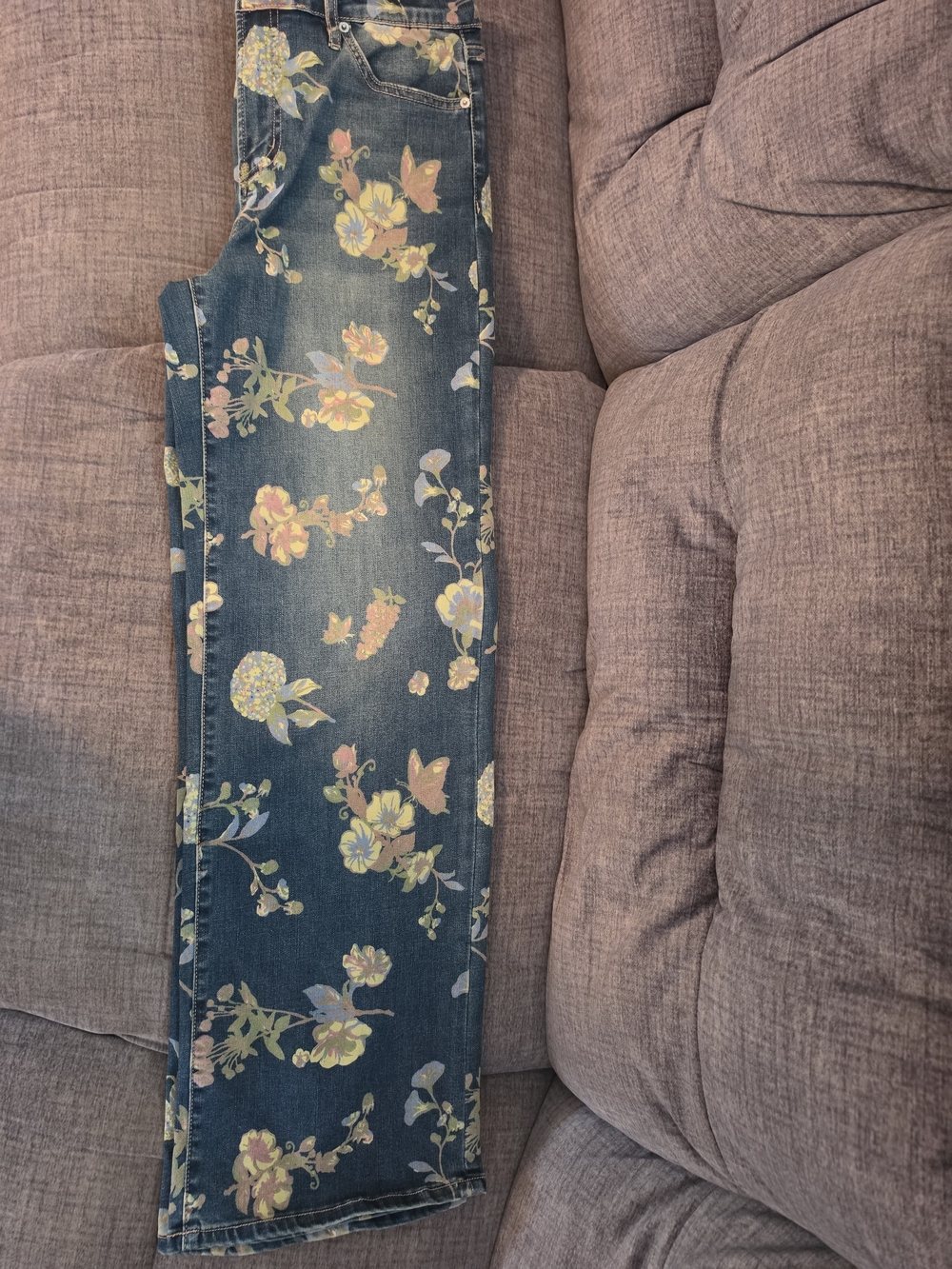 Straight Leg Floral Print Blue Jeans